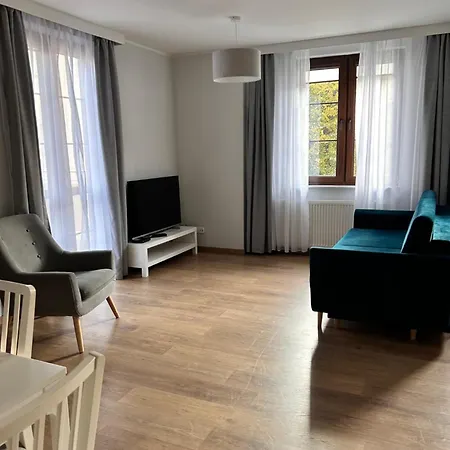 Marina Beachside Апарт-отель *