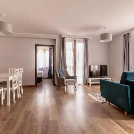 Marina Beachside Aparthotel