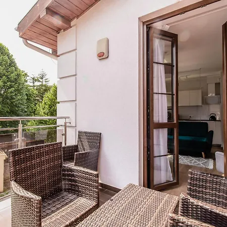 公寓式酒店 Marina Beachside 4*