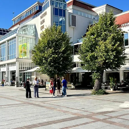 Marina Beachside *