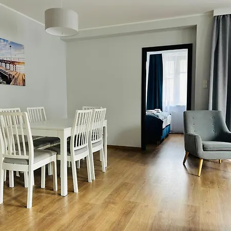 Aparthotel Marina Beachside *