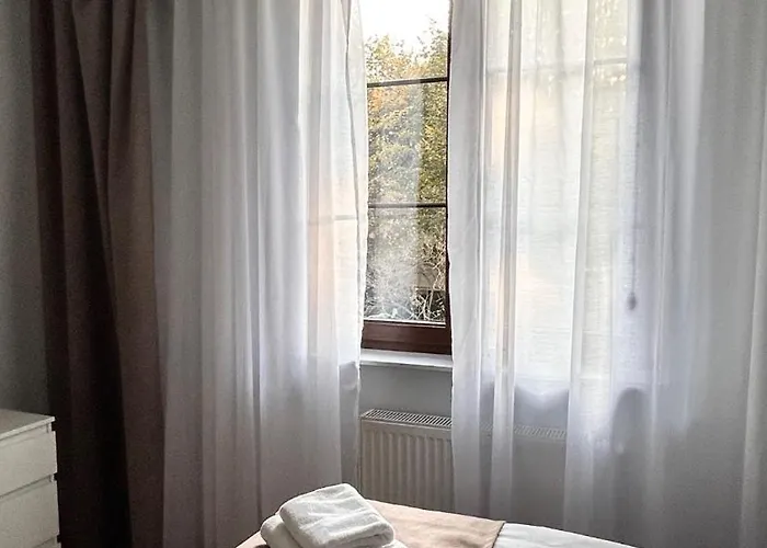 Marina Elegance 公寓式酒店 4*