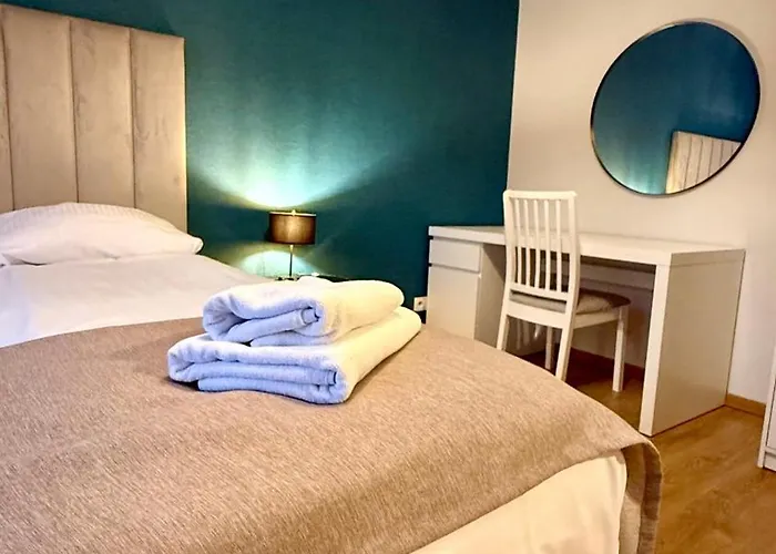 Marina Elegance 公寓式酒店 4*